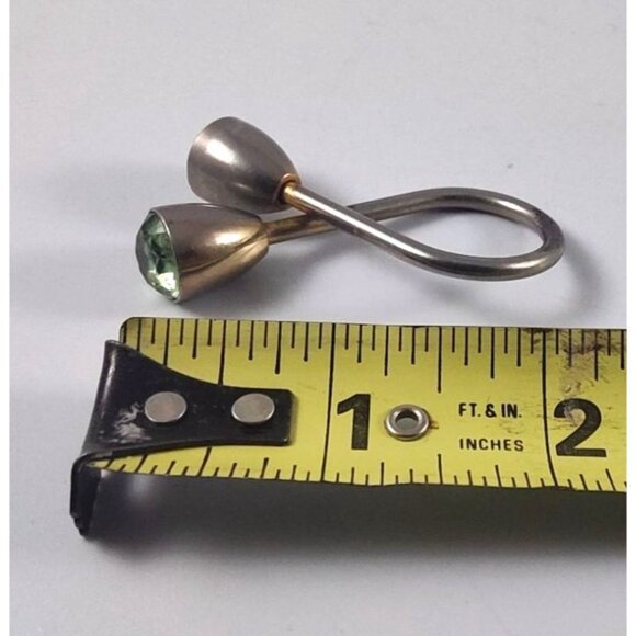 COPY - Vintage Faux Peridot Silver Tone 2.25" Shawl Tie Scarf Cloak Cross Twist… - Picture 7 of 8